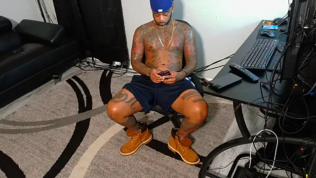 SLANGONDEMHOES online show from November 9, 2025, 6:17 pm