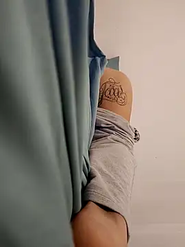 sexualyingyang online show from September 19, 2025, 4:25 am