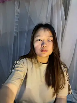 Snapshot of Hinne07 chatting on November 13, 2025, 12:31 am Hinne07 online show from November 13, 2025, 12:31 am