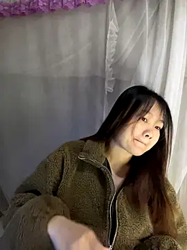 Hinne07 online show from November 26, 2025, 1:28 am