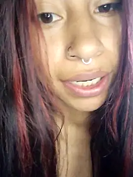 Snapshot of Pocahontas_tw chatting on November 18, 2025, 2:43 pm Pocahontas tw online show from November 18, 2025, 2:43 pm