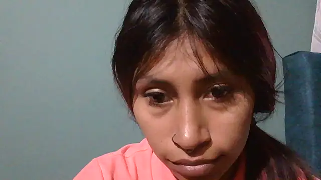 Snapshot of Pocahontas_tw chatting on November 24, 2025, 1:55 pm Pocahontas tw online show from November 24, 2025, 1:55 pm