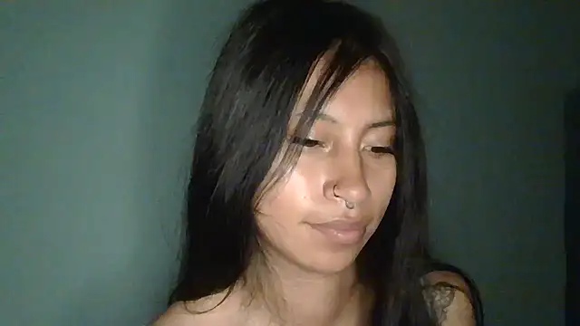 Snapshot of Pocahontas_tw chatting on December 4, 2025, 1:04 am Pocahontas tw online show from December 4, 2025, 1:04 am