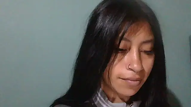 Snapshot of Pocahontas_tw chatting on December 4, 2025, 1:42 pm Pocahontas tw online show from December 4, 2025, 1:42 pm