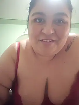 Snapshot of curvy_diva_ chatting on September 14, 2025, 9:36 pm curvy diva online show from September 14, 2025, 9:36 pm