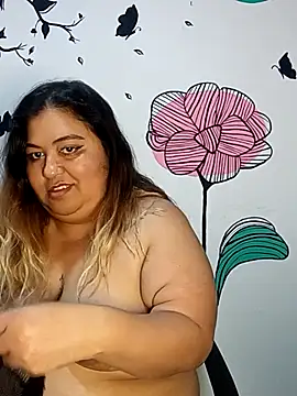 Snapshot of curvy_diva_ chatting on September 17, 2025, 3:35 pm curvy diva online show from September 17, 2025, 3:35 pm