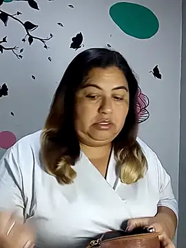 Snapshot of curvy_diva_ chatting on September 18, 2025, 11:12 am curvy diva online show from September 18, 2025, 11:12 am