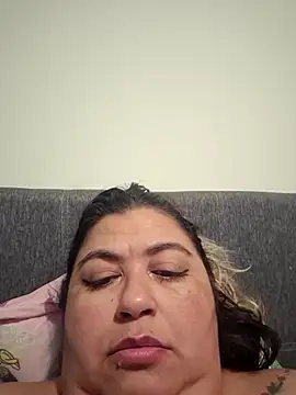 Snapshot of curvy_diva_ chatting on September 22, 2025, 9:33 am curvy diva online show from September 22, 2025, 9:33 am