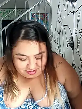 Snapshot of curvy_diva_ chatting on September 29, 2025, 2:00 pm curvy diva online show from September 29, 2025, 2:00 pm