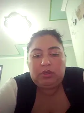Snapshot of curvy_diva_ chatting on October 21, 2025, 11:16 pm curvy diva online show from October 21, 2025, 11:16 pm