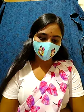 mini-queen online show from November 5, 2025, 4:29 pm