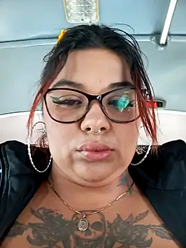 snow belle online show from October 19, 2025, 7:14 pm