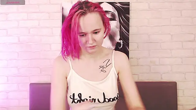 Ericha Stone online show from October 10, 2025, 1:26 am