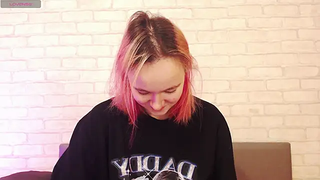 Ericha Stone online show from January 7, 2026, 1:41 am