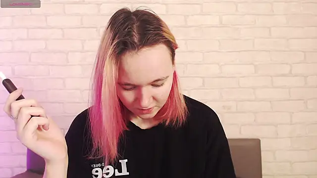 Snapshot of Ericha_Stone chatting on January 17, 2026, 1:10 am Ericha Stone online show from January 17, 2026, 1:10 am