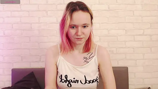 Snapshot of Ericha_Stone chatting on February 7, 2026, 2:15 am Ericha Stone online show from February 7, 2026, 2:15 am