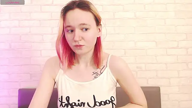 Snapshot of Ericha_Stone chatting on February 12, 2026, 1:11 am Ericha Stone online show from February 12, 2026, 1:11 am