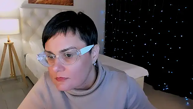 LauraDavidsons online show from February 24, 2026, 6:50 pm