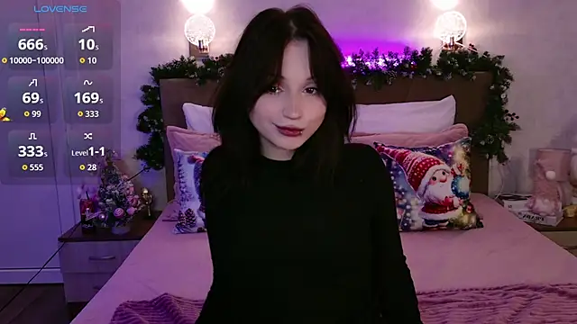 YourLittleDevil online show from December 3, 2025, 1:31 pm