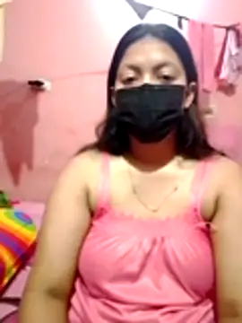 Lady-Queen5 online show from May 6, 2026, 12:21 pm