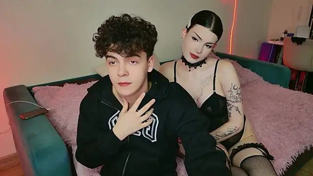 Snapshot of Alice18James chatting on November 9, 2025, 4:49 pm Alice18James online show from November 9, 2025, 4:49 pm