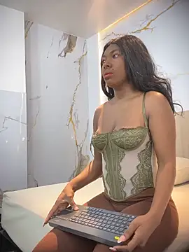 emily browne online show from October 30, 2025, 7:25 pm