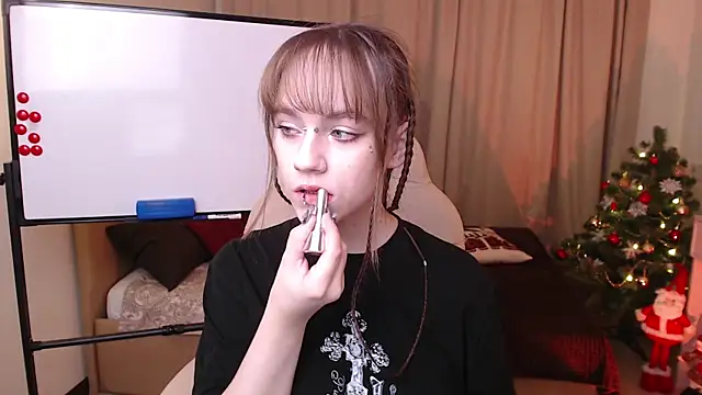 Jamie Chung online show from December 18, 2025, 5:02 am