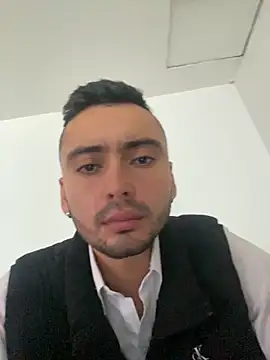 cristopher wallacee online show from October 11, 2025, 7:34 pm