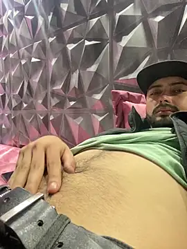 cristopher wallacee online show from October 30, 2025, 4:19 pm