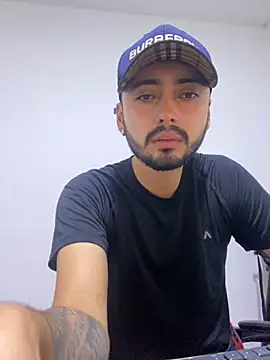 cristopher wallacee online show from November 3, 2025, 8:54 pm