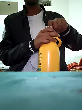 Snapshot of onlymasti00 chatting on November 5, 2025, 6:19 pm onlymasti00 online show from November 5, 2025, 6:19 pm