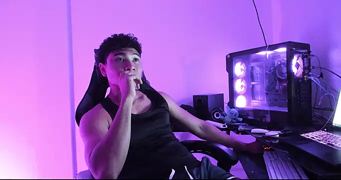 kenji azura1 online show from October 28, 2025, 7:45 am