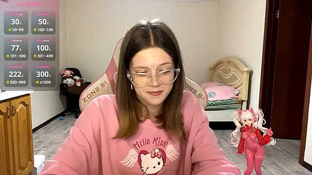 VibeQueenLucy online show from September 8, 2025, 3:44 pm