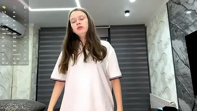 CharlynDini online show from October 26, 2025, 5:24 am