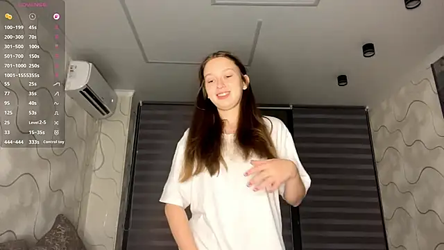 CharlynDini online show from November 14, 2025, 3:11 pm