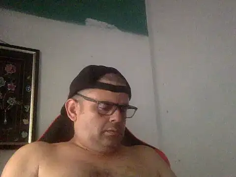 Snapshot of Katracho6969 chatting on May 2, 2026, 6:35 pm Katracho6969 online show from May 2, 2026, 6:35 pm