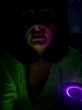 IrishmilfAnna online show from September 23, 2025, 6:22 pm