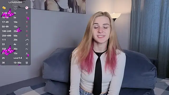 HelenMartines online show from October 15, 2025, 10:15 am