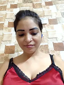 QUEEN-ADITI online show from September 22, 2025, 2:46 am
