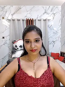 QUEEN-ADITI online show from April 4, 2026, 6:27 pm