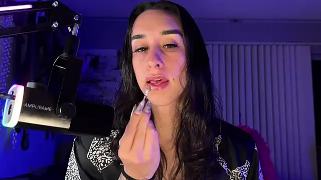 xoFrankie online show from April 9, 2026, 4:01 am