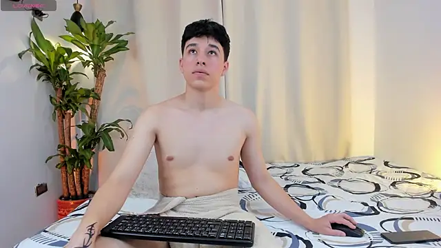 mrhot night online show from April 5, 2026, 2:31 am