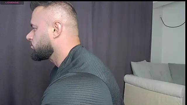 Snapshot of RickyMiami1 chatting on July 17, 2026, 7:08 pm RickyMiami1 online show from July 17, 2026, 7:08 pm