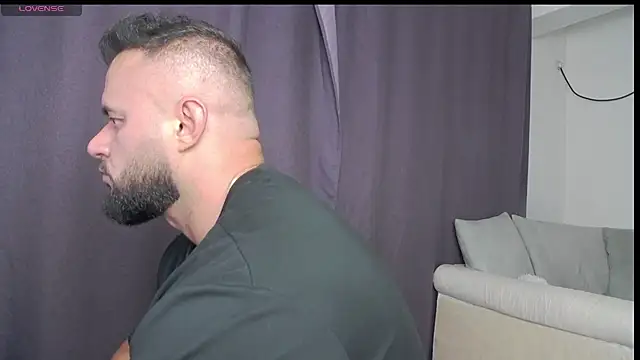 Snapshot of RickyMiami1 chatting on July 23, 2026, 6:06 pm RickyMiami1 online show from July 23, 2026, 6:06 pm