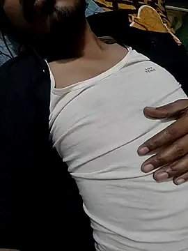 Snapshot of YourTarzan chatting on March 12, 2026, 4:40 am YourTarzan online show from March 12, 2026, 4:40 am