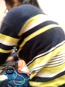 meenu bhabhi547 online show from November 23, 2025, 1:38 am