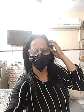 Snapshot of meenu_bhabhi547 chatting on February 1, 2026, 9:52 am meenu bhabhi547 online show from February 1, 2026, 9:52 am