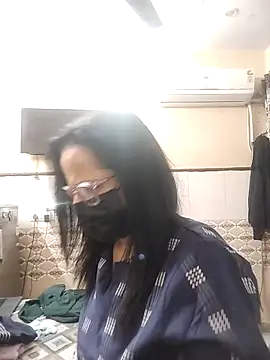 Snapshot of meenu_bhabhi547 chatting on February 3, 2026, 3:15 am meenu bhabhi547 online show from February 3, 2026, 3:15 am