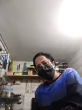 Snapshot of meenu_bhabhi547 chatting on February 4, 2026, 3:01 am meenu bhabhi547 online show from February 4, 2026, 3:01 am