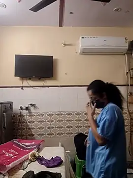 Snapshot of meenu_bhabhi547 chatting on February 13, 2026, 3:24 am meenu bhabhi547 online show from February 13, 2026, 3:24 am